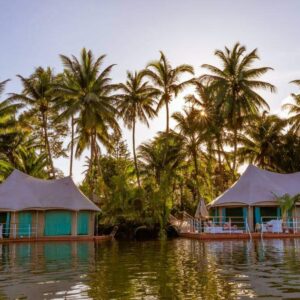 4 Rivers Floating Lodge