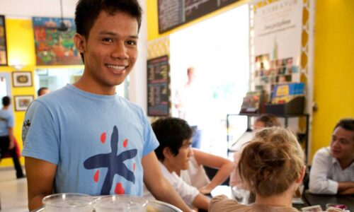 Friends the Restaurant (Mith Samlanh) 2 Friends the Restaurant